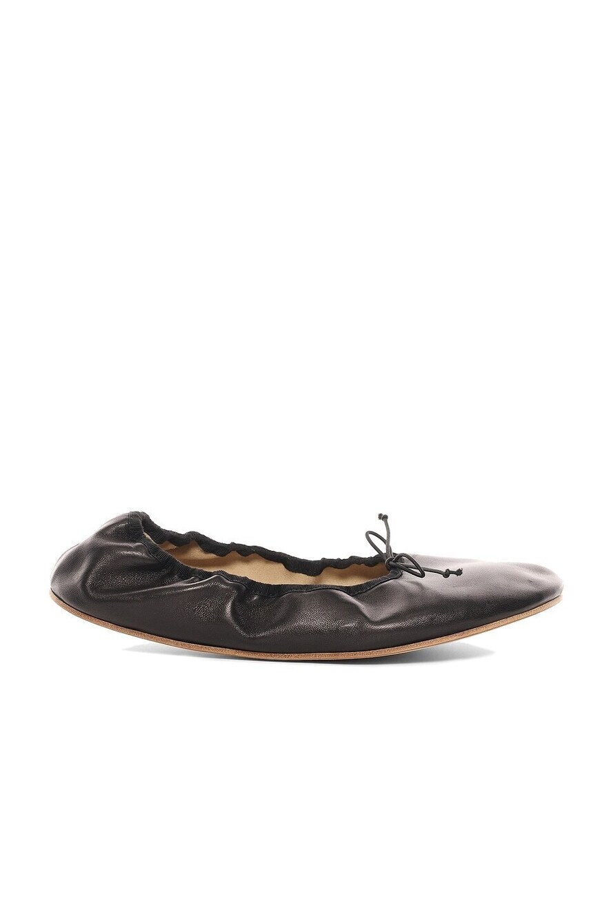 The Row Round Ballet shoe in Black leather flat slipper